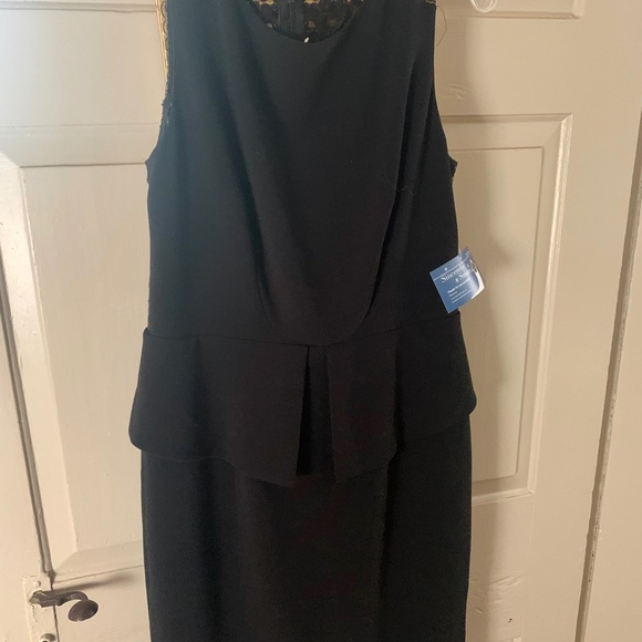 Tahari cocktail dress gold sheer back little black - Picture 4 of 4